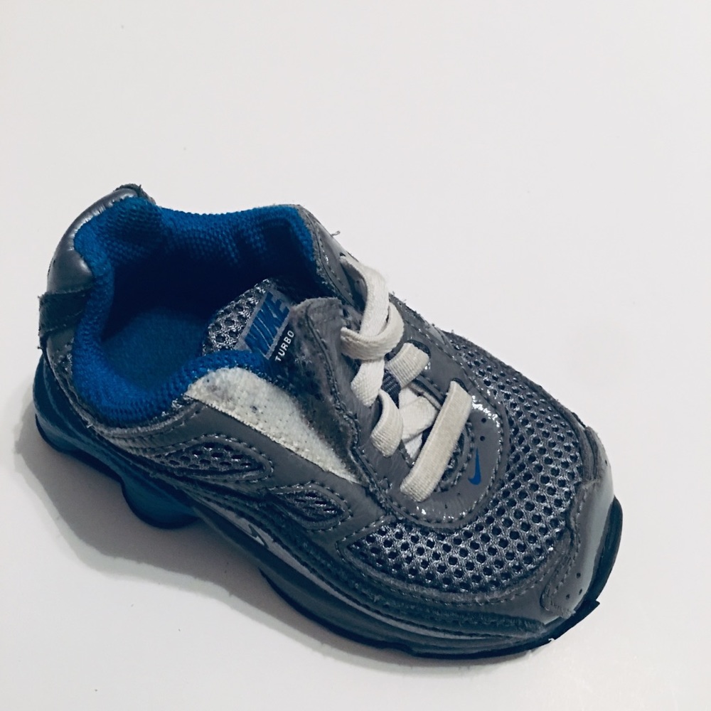 Nike shoes - Picture 6 of 7